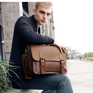 Berchirly Messenger Bag